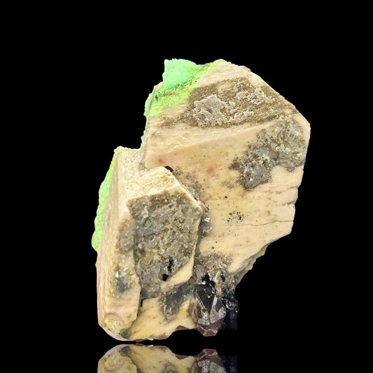 Jeremejevit/e, Mikroklin/Microcline, Hyalit/e - Erongo