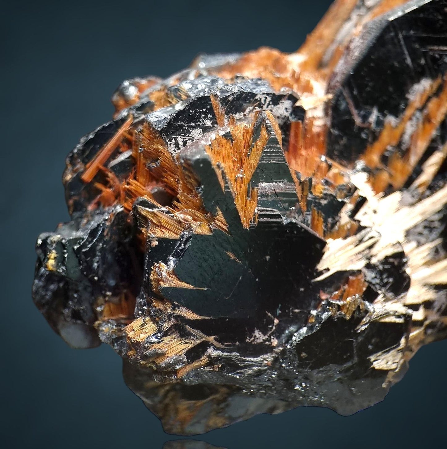 HĂ€matite/Hematite & Rutil/e - Novo Horizonte
