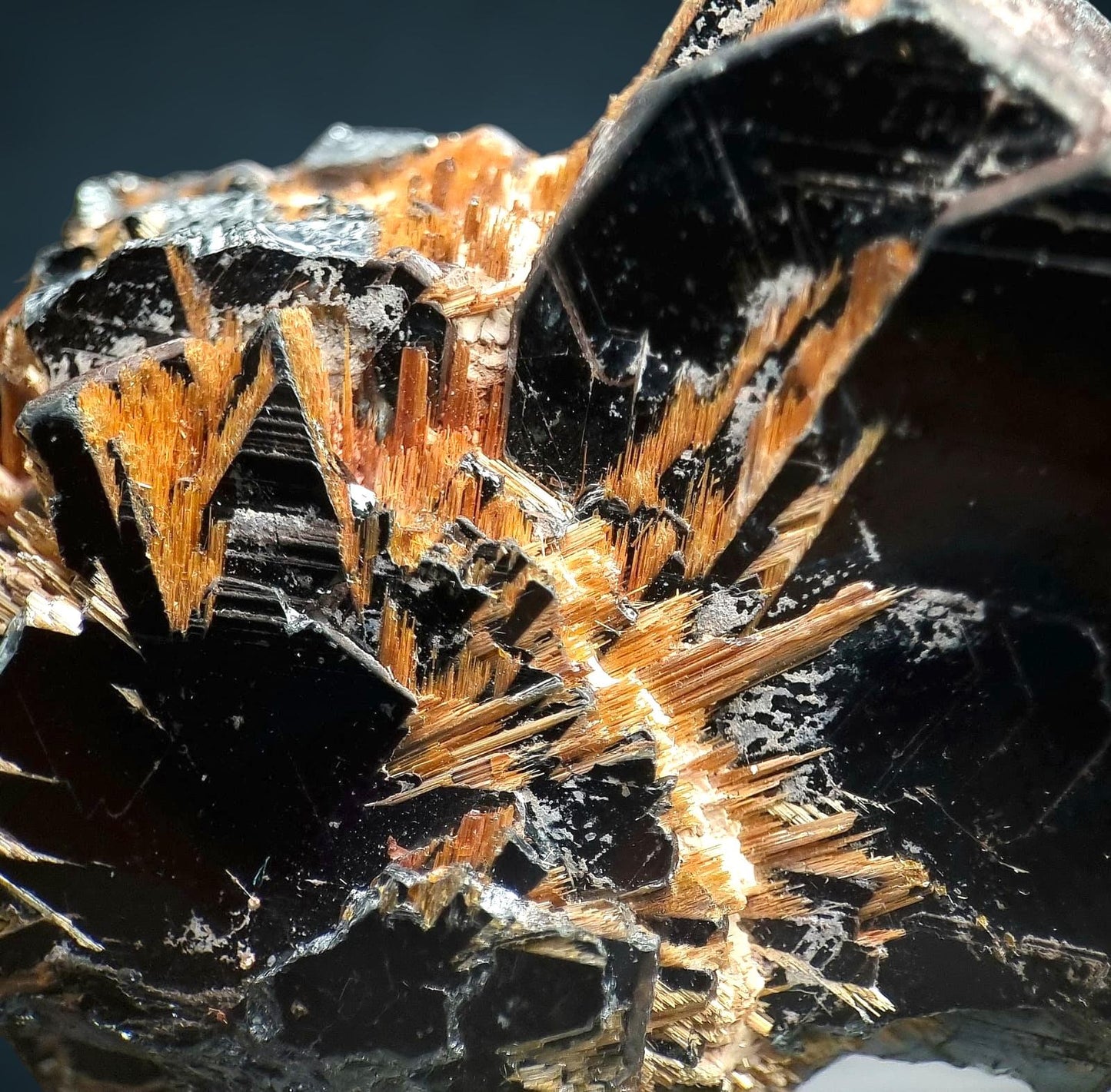 HĂ€matite/Hematite & Rutil/e - Novo Horizonte