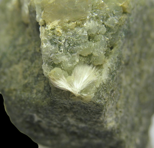 Okenit/e, Gyrolit/e - Pervomaiskii, Krim, Ukraine