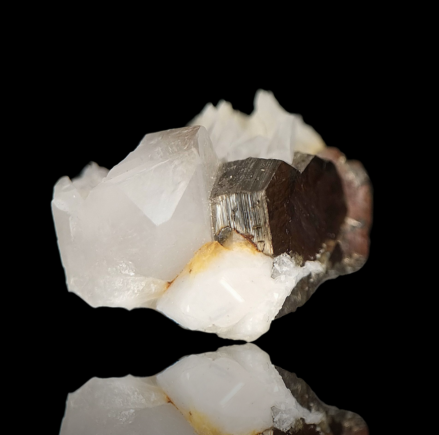 Pyrrhotin & Quarz/Pyrrhotite & Quartz - Furkabasistunnel, Uri 🇨🇭