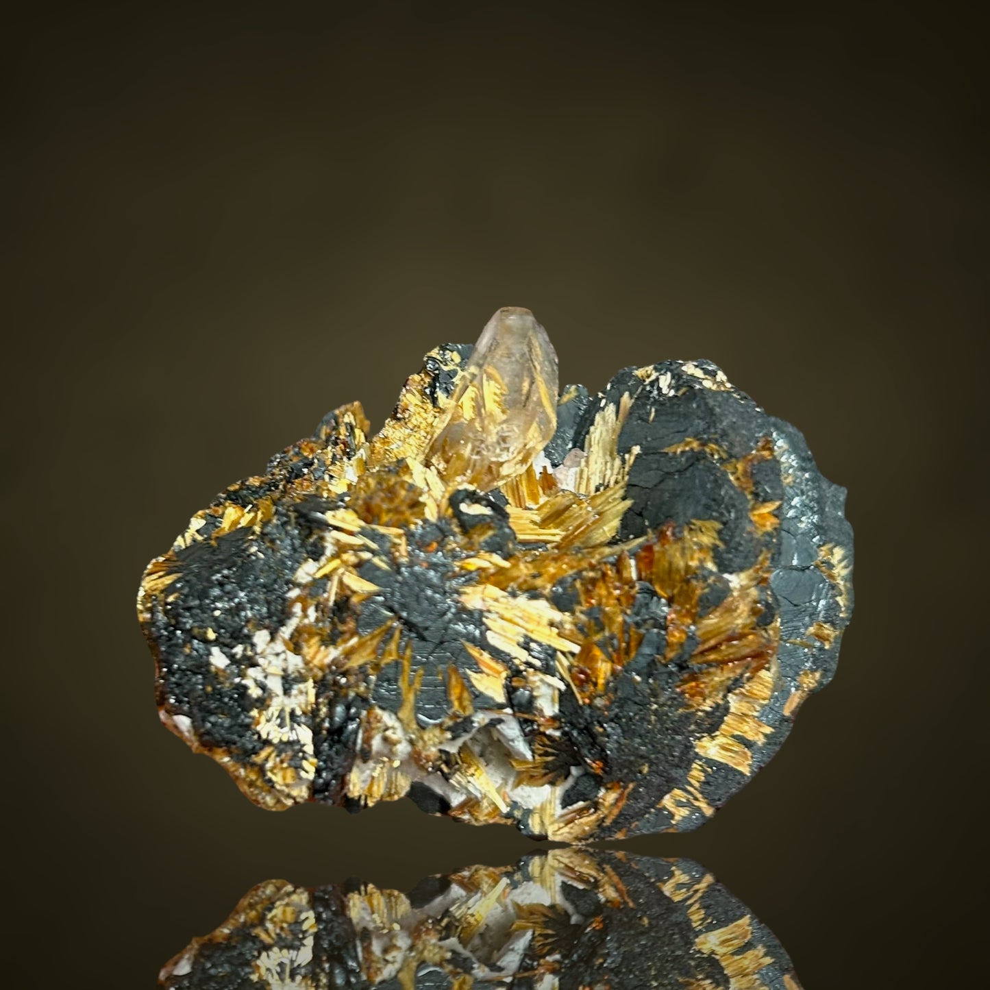 Rutile, Hämatite, Quartz suns - Novo Horizonte, Brazil
