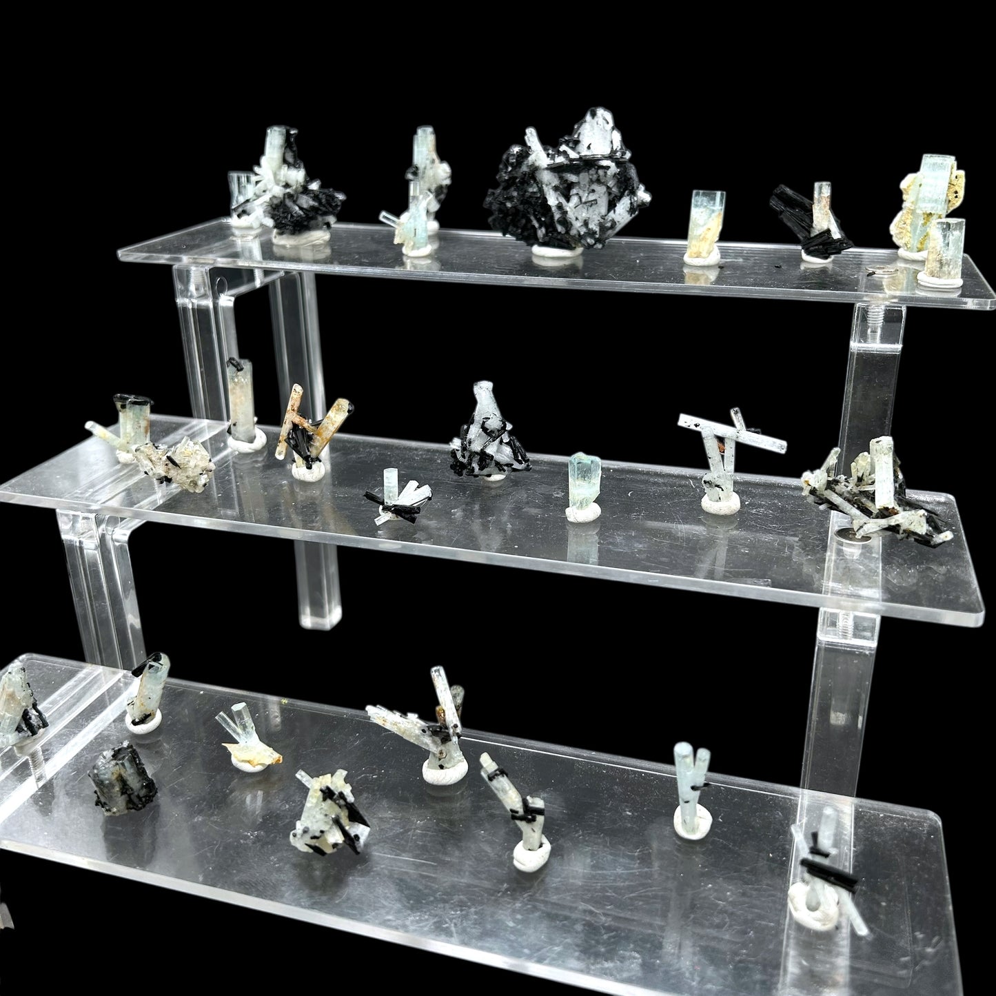 27x Aquamarinkristalle und -cluster - Erongo, Namibia