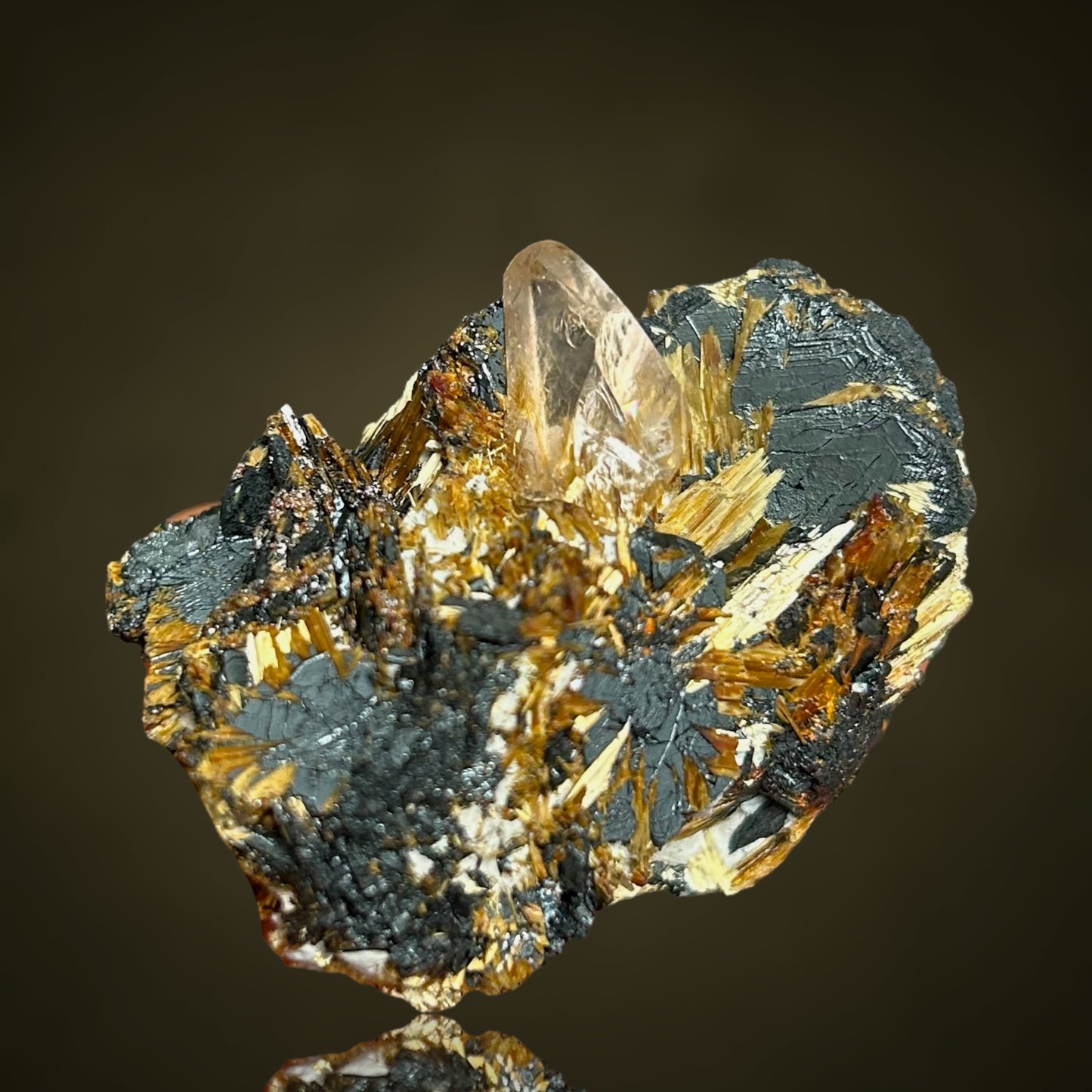 Rutile, Hämatite, Quartz suns - Novo Horizonte, Brazil