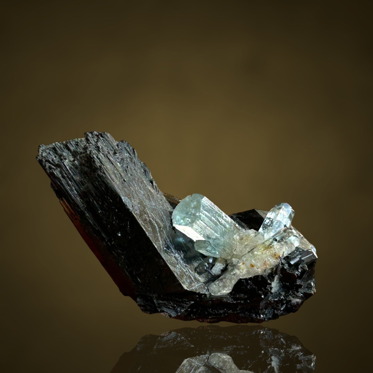 Aquamarin, Schörl-Turmalin - Erongo, Namibia