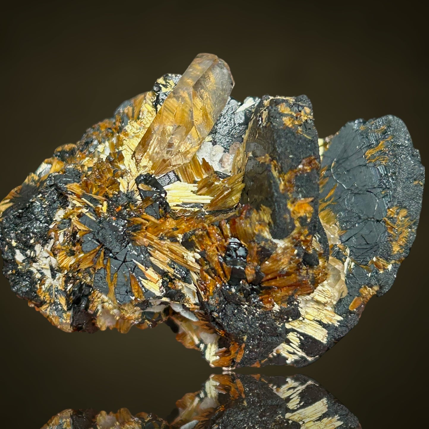 Rutile, Hämatite, Quartz suns - Novo Horizonte, Brazil