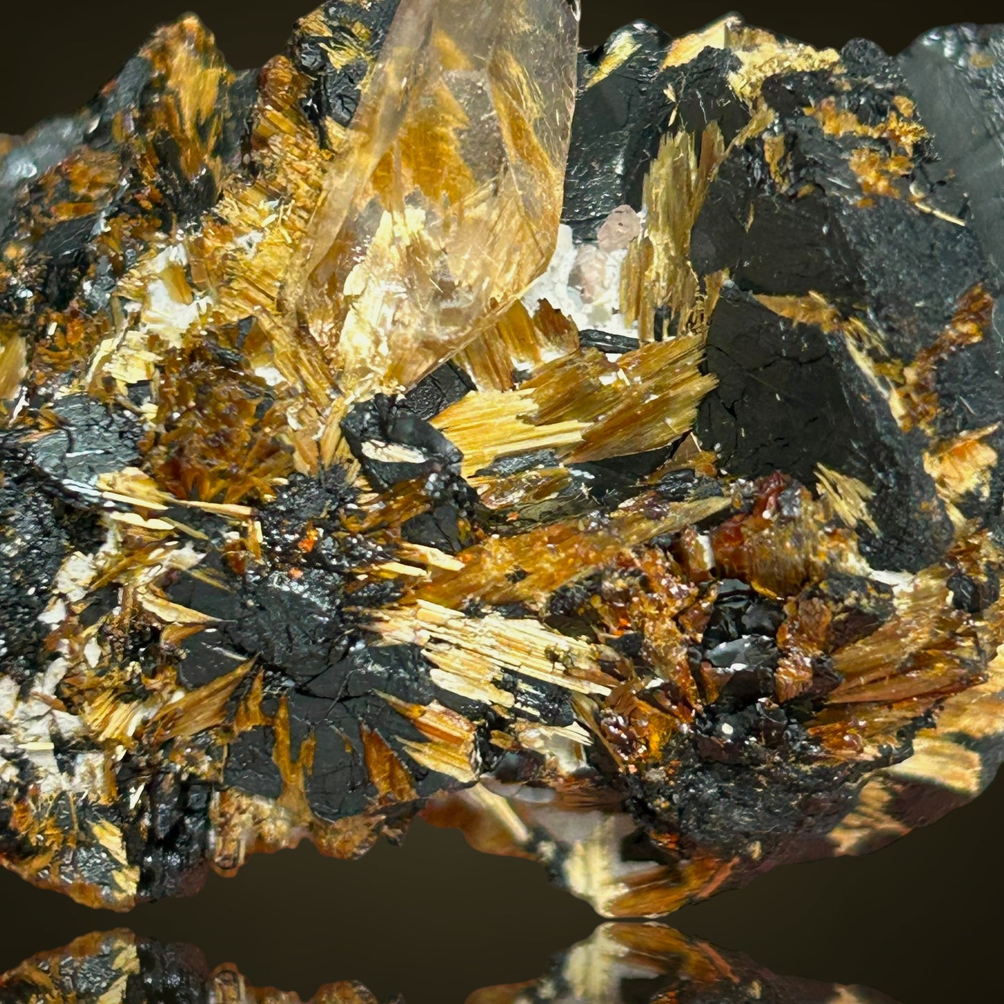 Rutile, Hämatite, Quartz suns - Novo Horizonte, Brazil