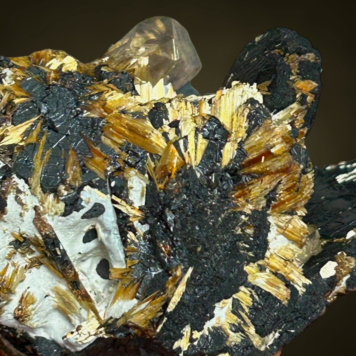 Rutile, Hämatite, Quartz suns - Novo Horizonte, Brazil