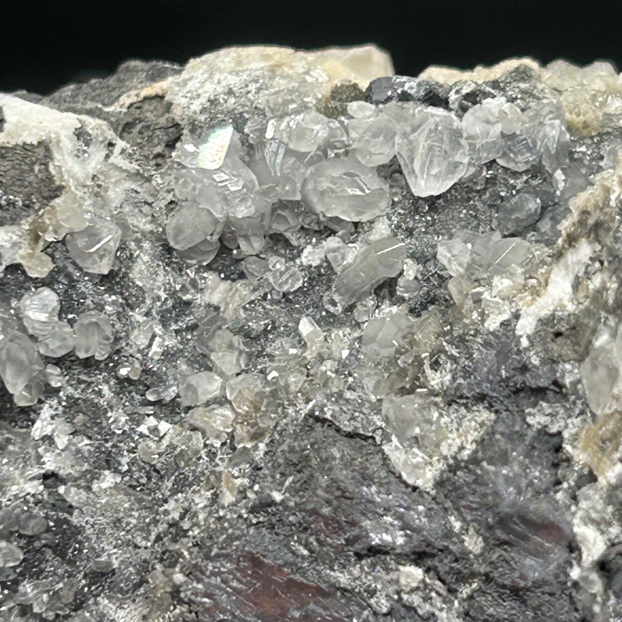 Wulfenit/e, Cerussit/e & Galenit/e - Bad Bleiberg (TL)