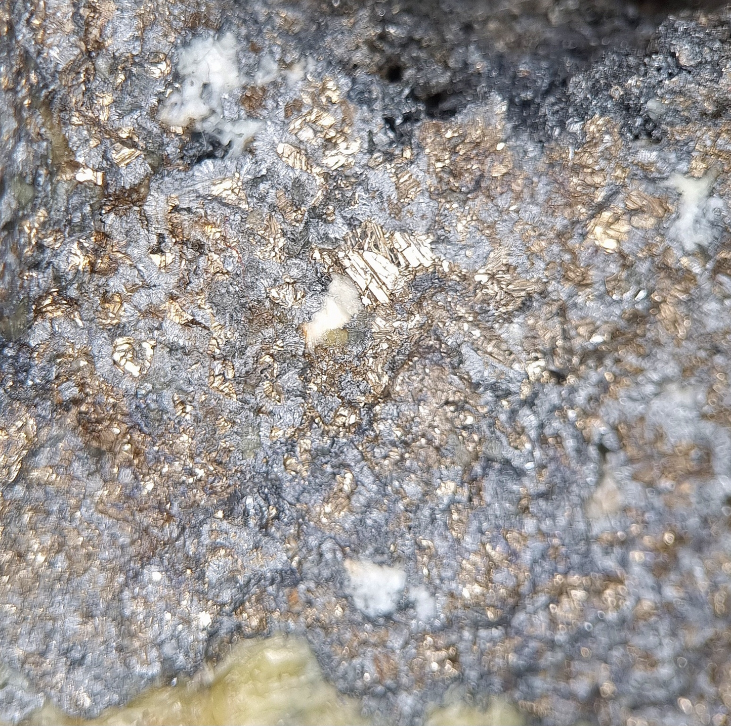 Native Bismuth - Shaft 371, Hartenstein, Erzgebirge