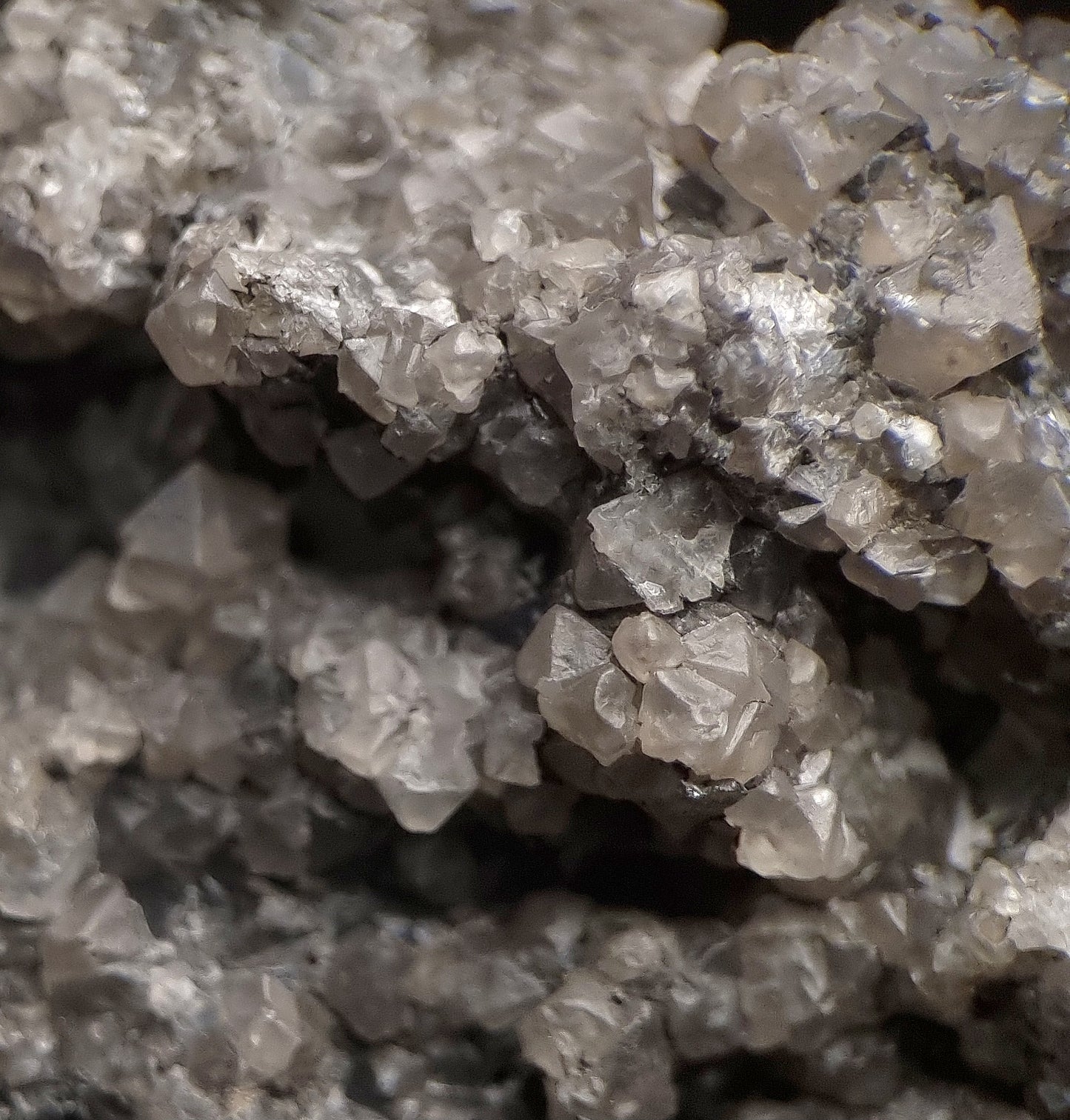 Senarmontit/e - Djebel Hammimat Mine, Algeria