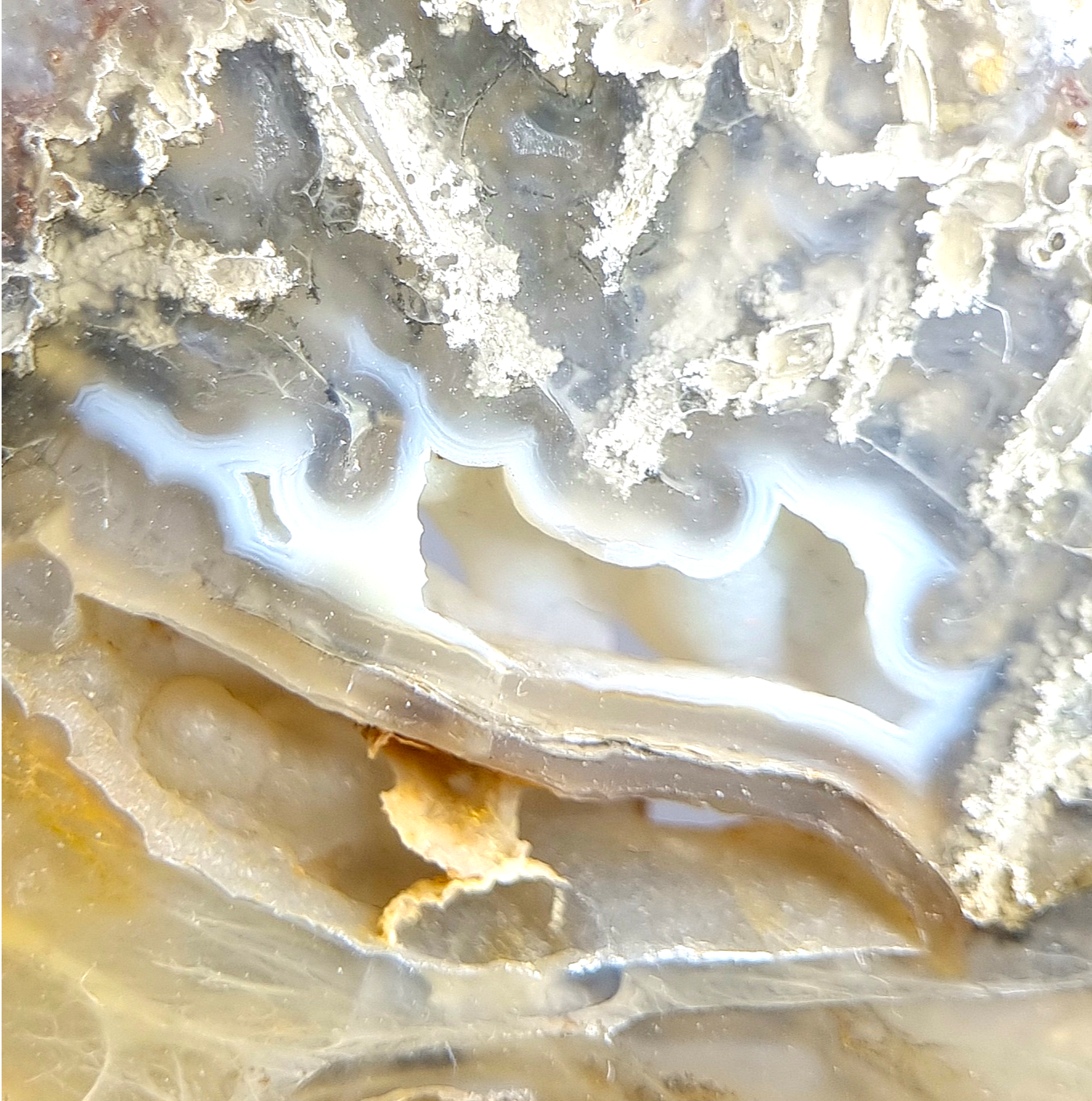 Native Arsenic, Realgar & Orpiment in Agate - Trent, Oregon