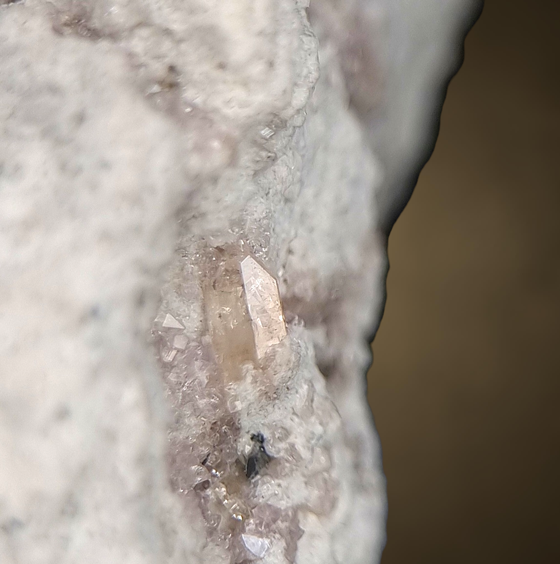 Pseudobrookit & Topas - Thomas Range