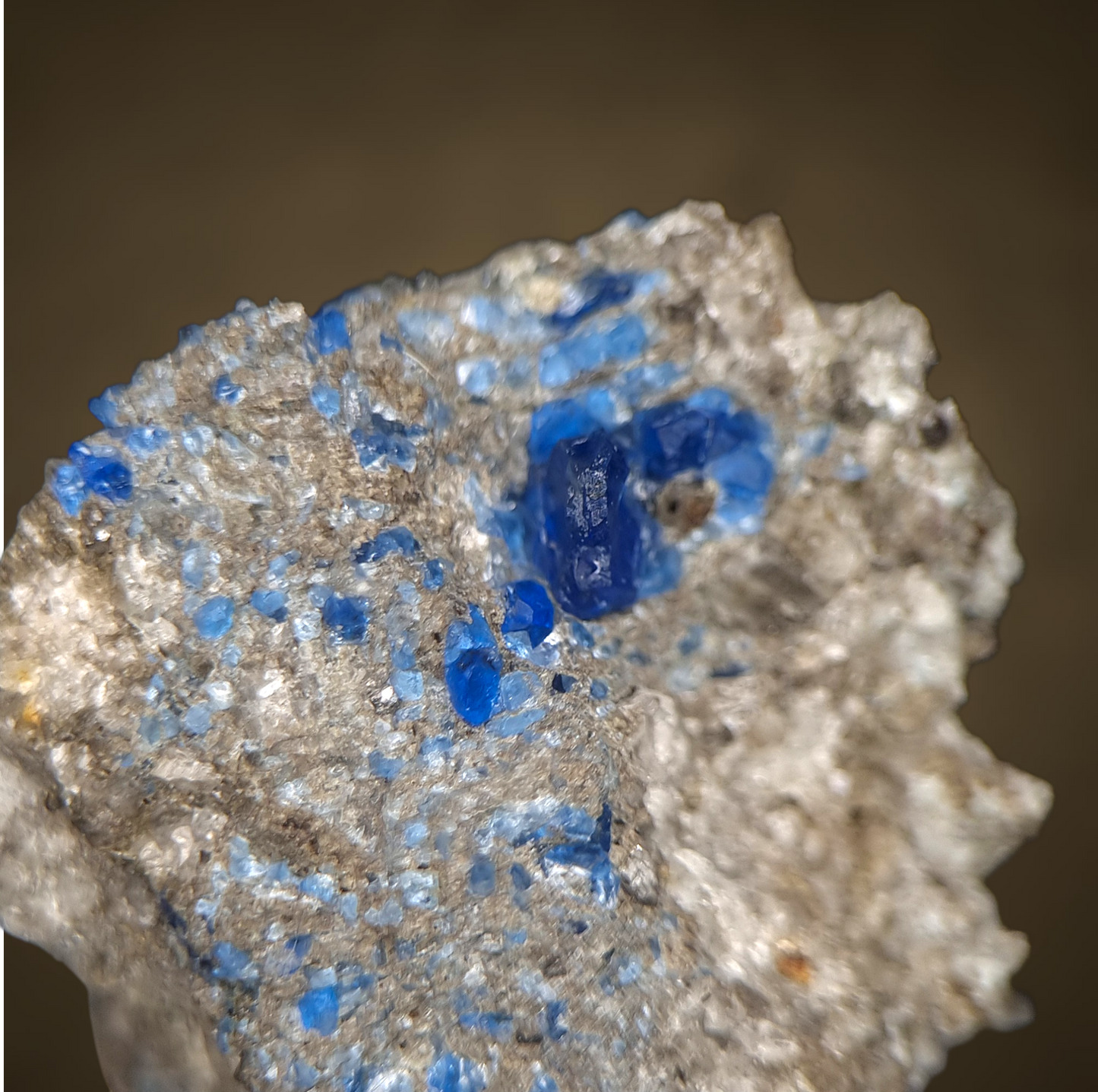 Kobaltblauer Hauyn - Eifel 🇩🇪