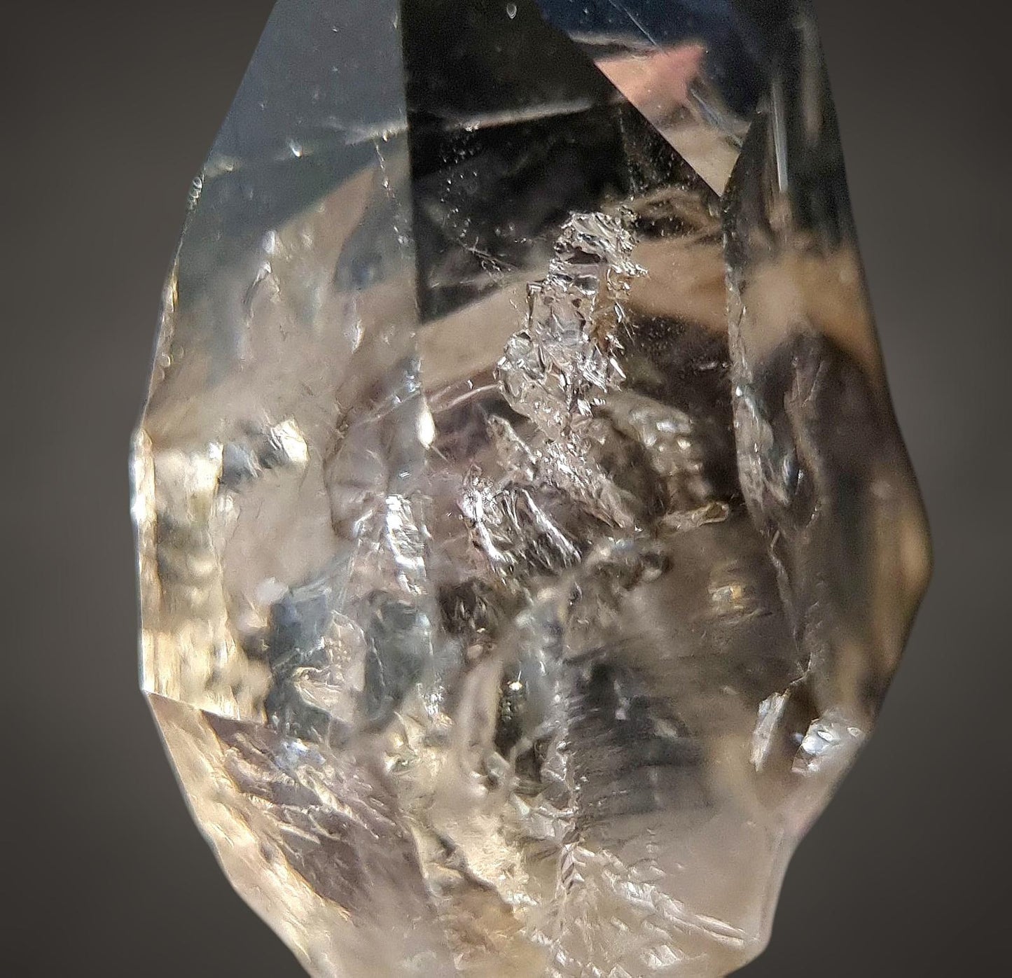Schaumburger Diamant mit Einschlüssen/Schaumburg diamond with inclusions - Schaumburg