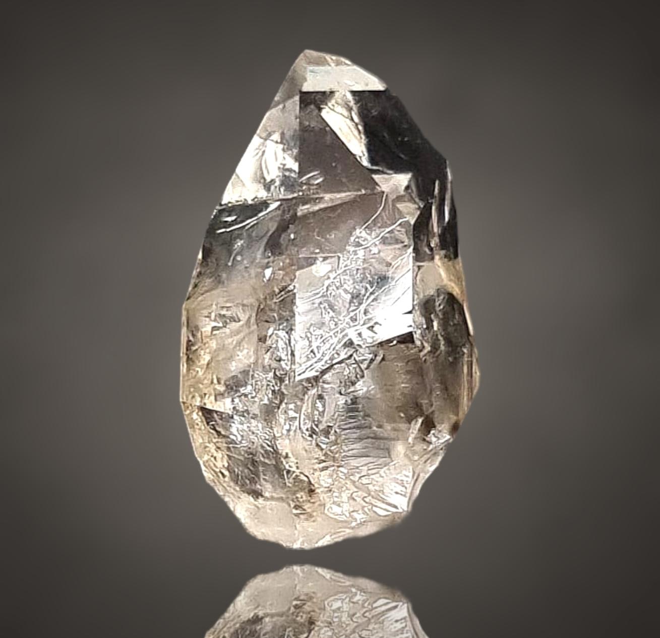 Schaumburger Diamant mit Einschlüssen/Schaumburg diamond with inclusions - Schaumburg