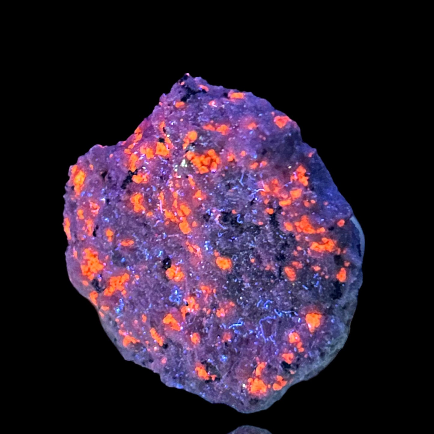 Hauyn/e (orange UV) - Eifel Mts, Germany