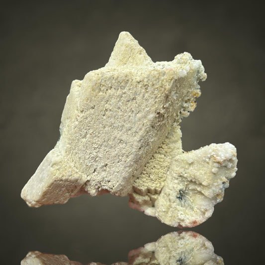 Hyalit/e & Feldspat/Feldspar