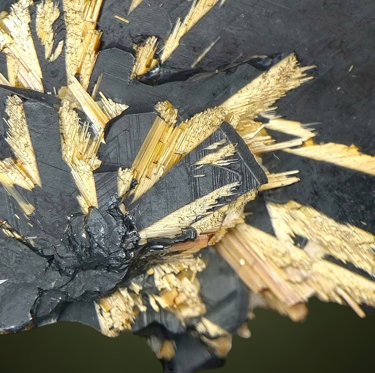 Hämatit/Hematite & Rutil/e - Novo Horizonte