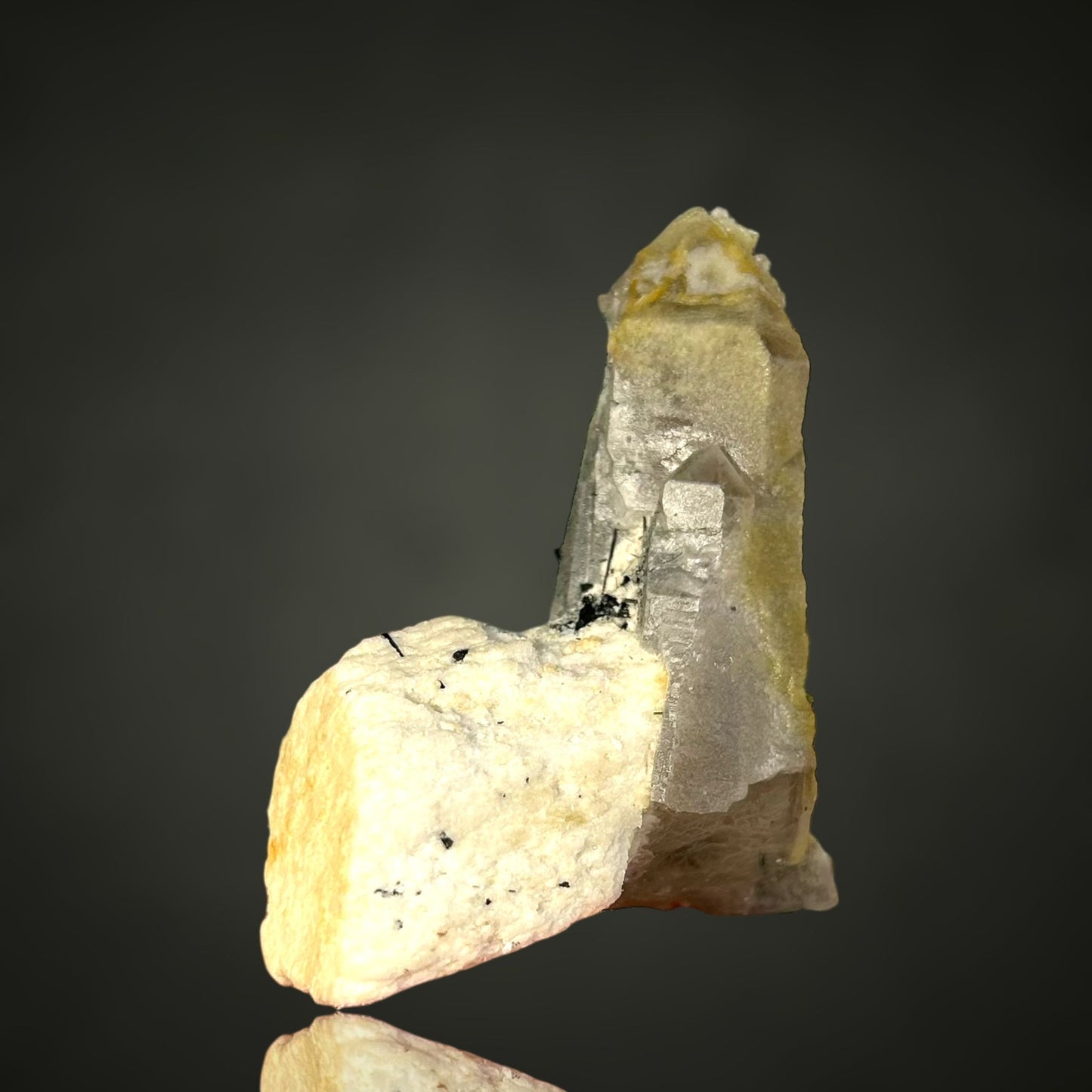 Hyalit auf Quarz und Feldspat – Erongo, Namibia