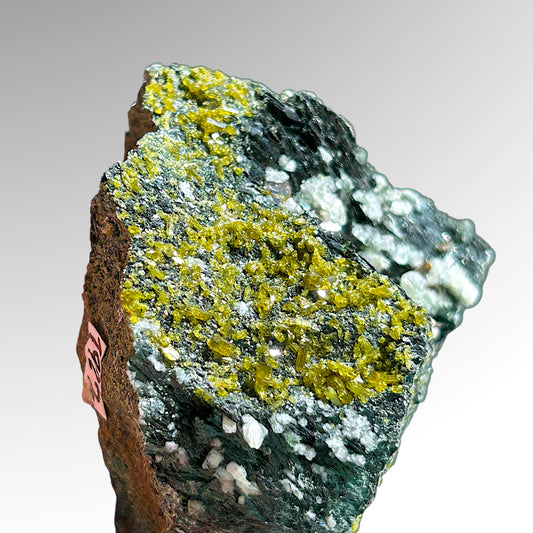Titanite & Albite - Oppdalen, Norway