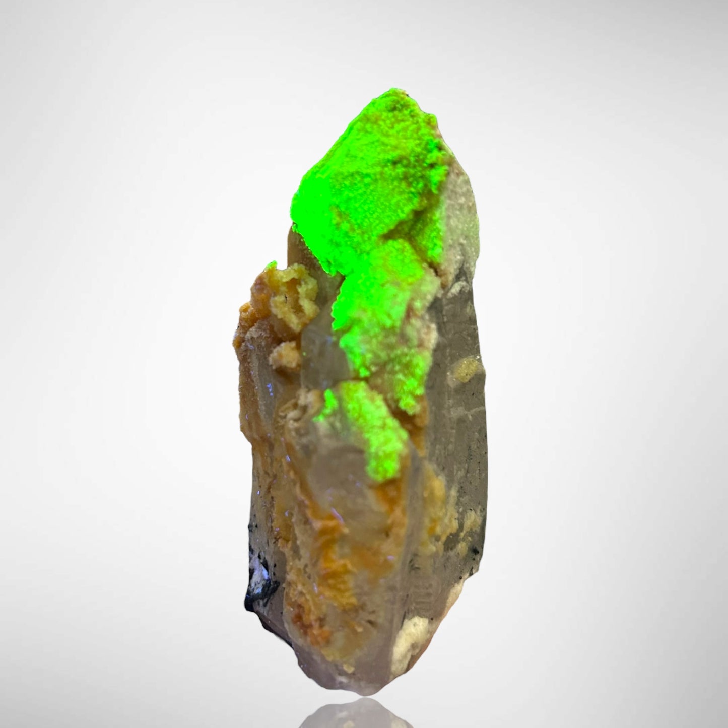 Hyalite on Quarz - Erongo, Namibia