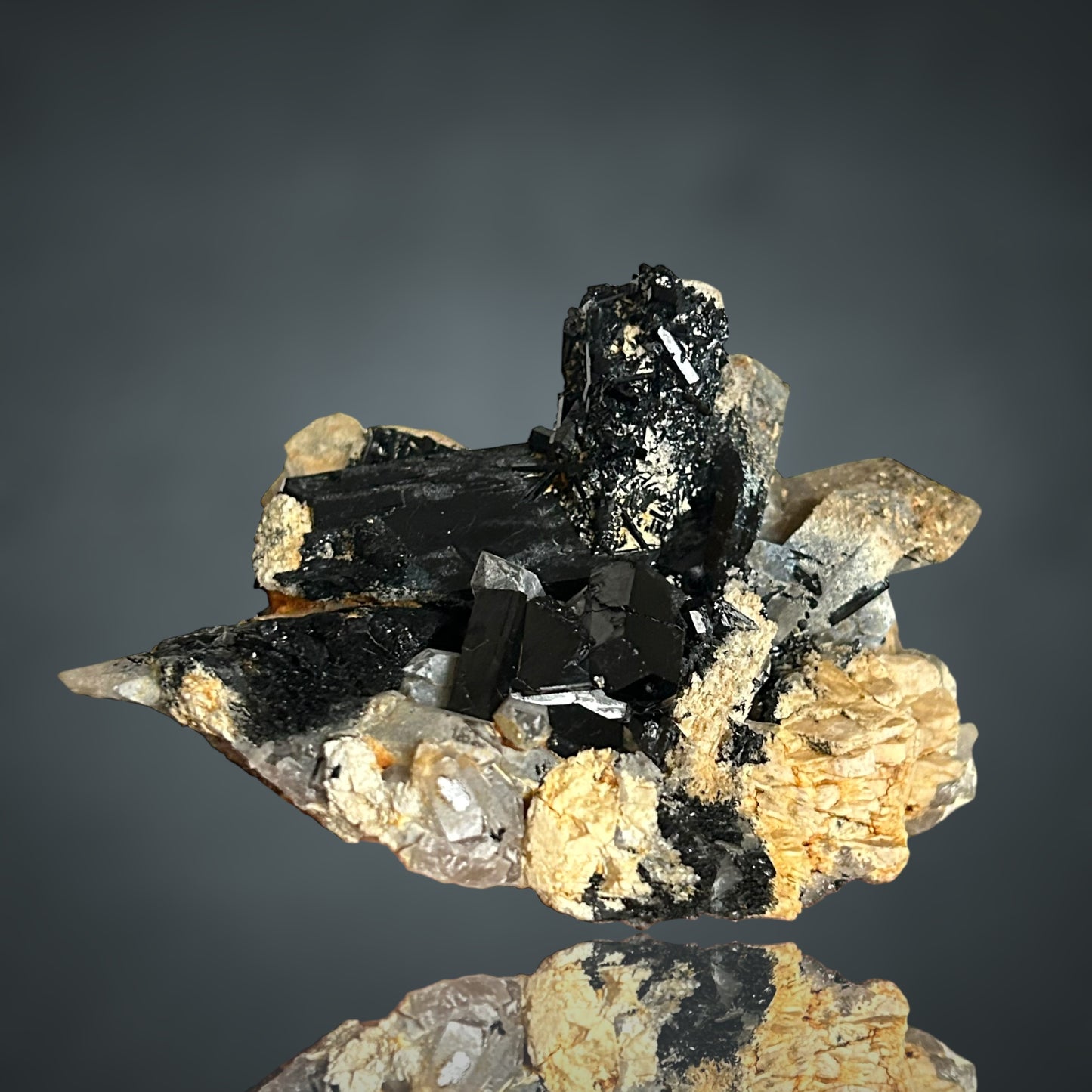 Schörl, Rauchquarz, Orthoklas – Erongo, Namibia