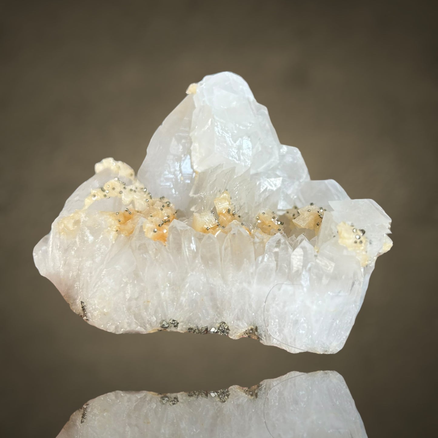 Calcit/e on Quarz, Pyrit/e, Dolomit/e - Baja Sprie, Rumänien