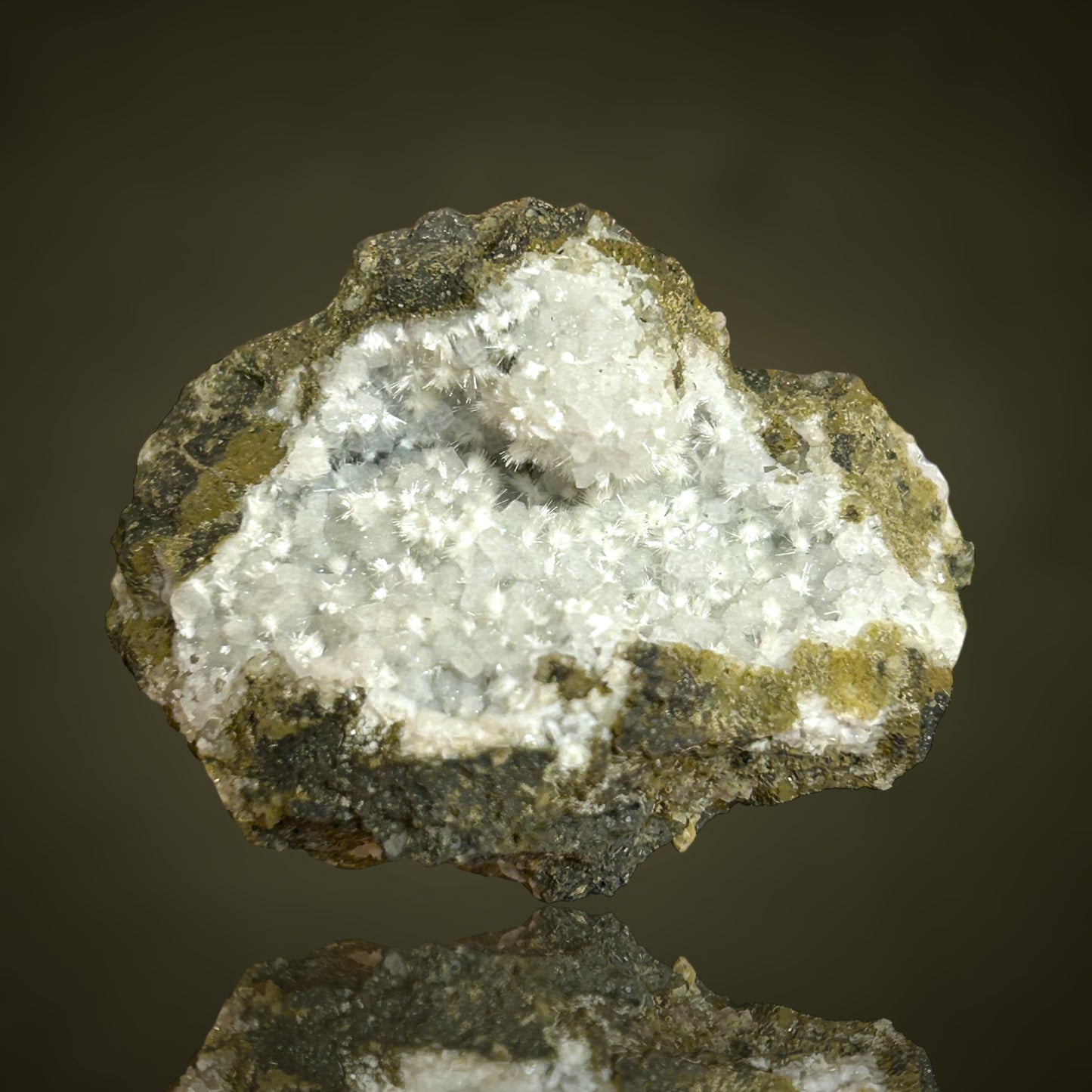 Natrolith, Phillipsit – Hegau, Deutschland