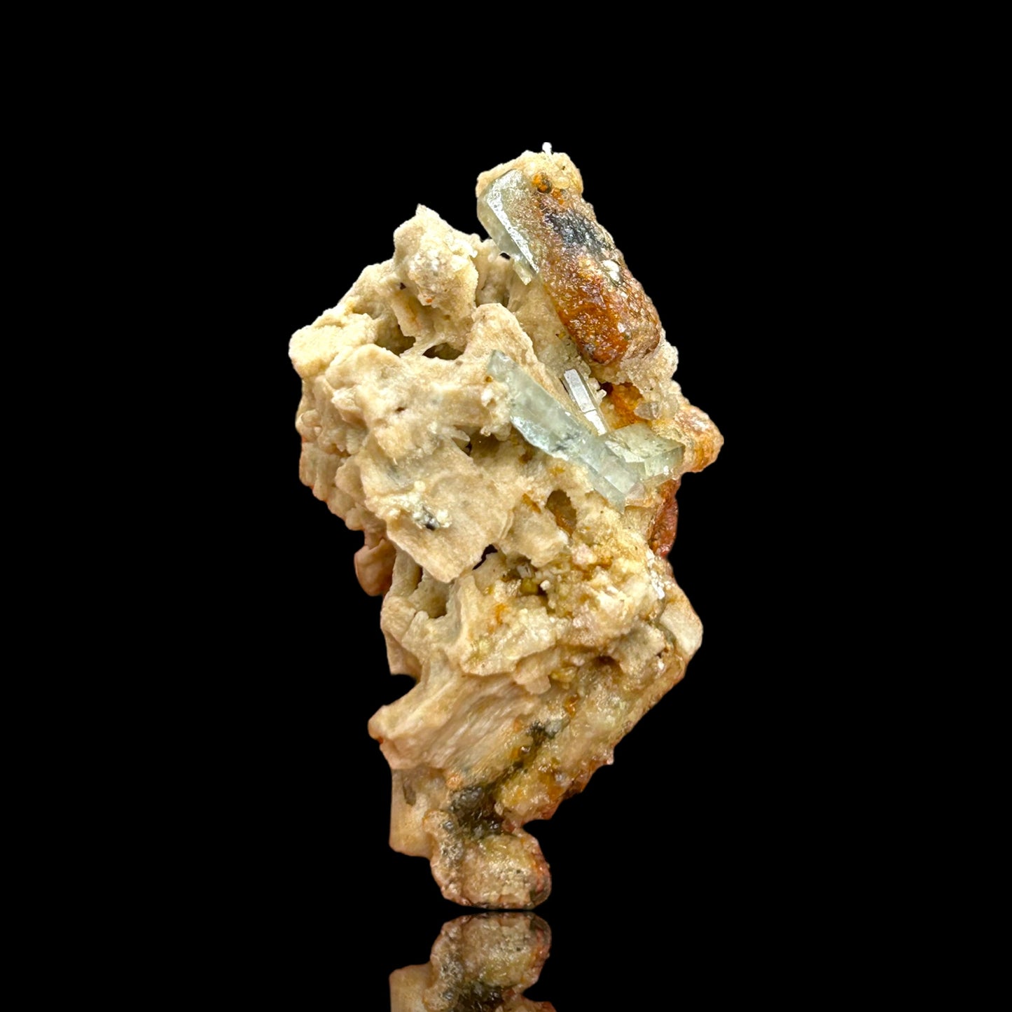 Hyalit, Aquamarin, Orthoklas - Erongo, Namibia