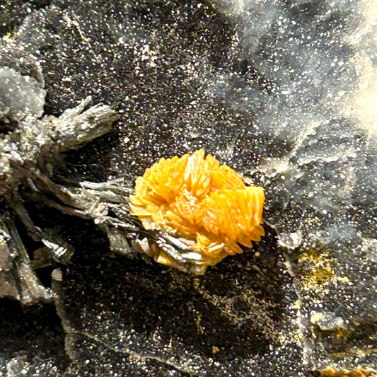 Valentinite, Stibnite - Xikuangshan, China