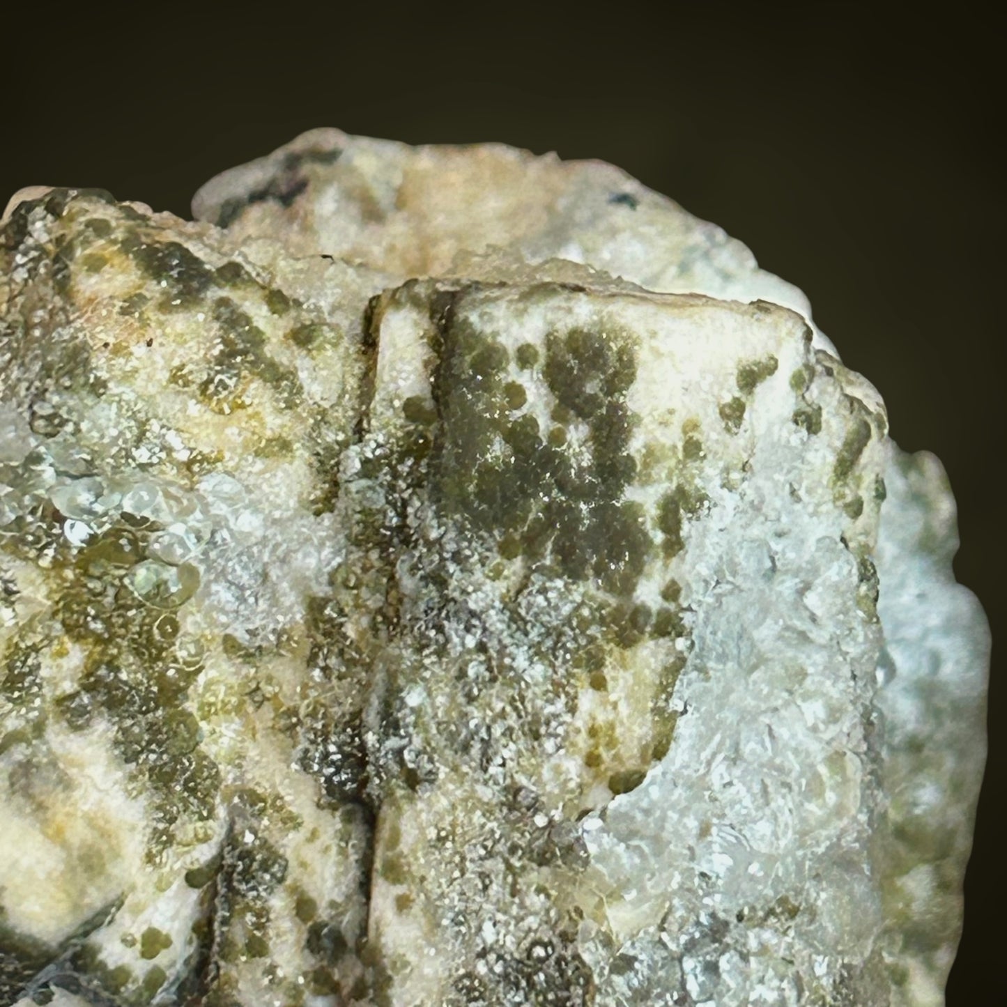 Hyalit/e, Sphaerosiderit/e, Orthoclas/e - Erongo, Namibia