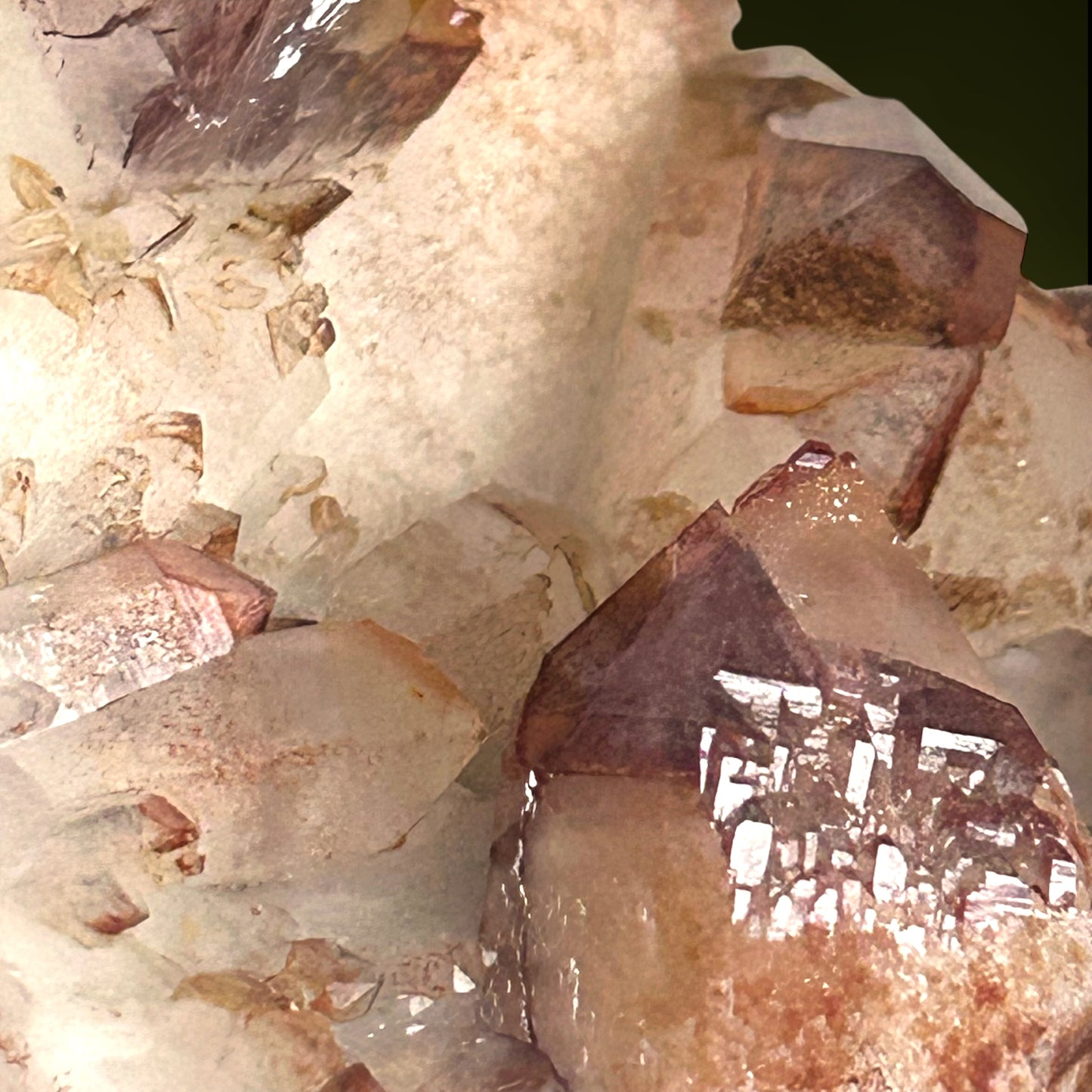 Quarz mit Hämatit-Phantomen - Orange River, Südafrika