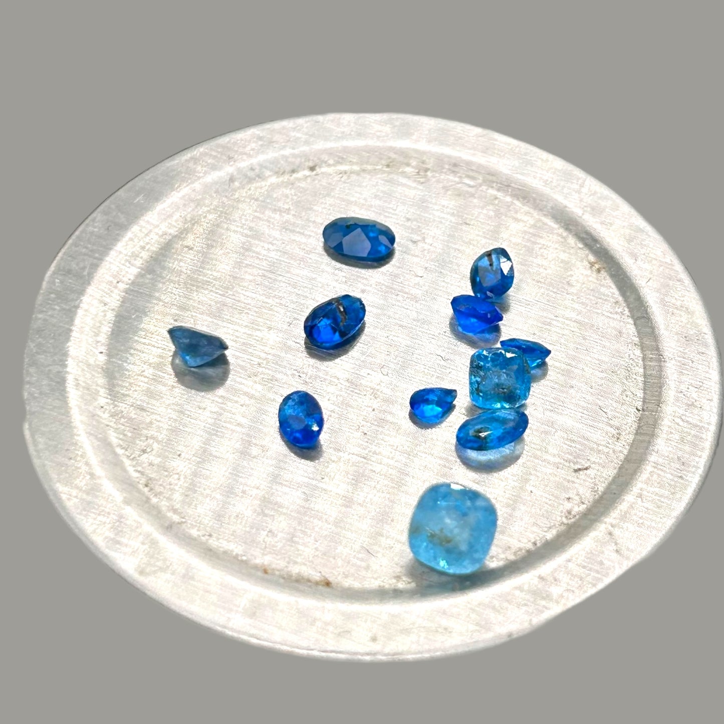 2.2 cts Hauyn/e facettiert/faceted B-Qualität 🇩🇪