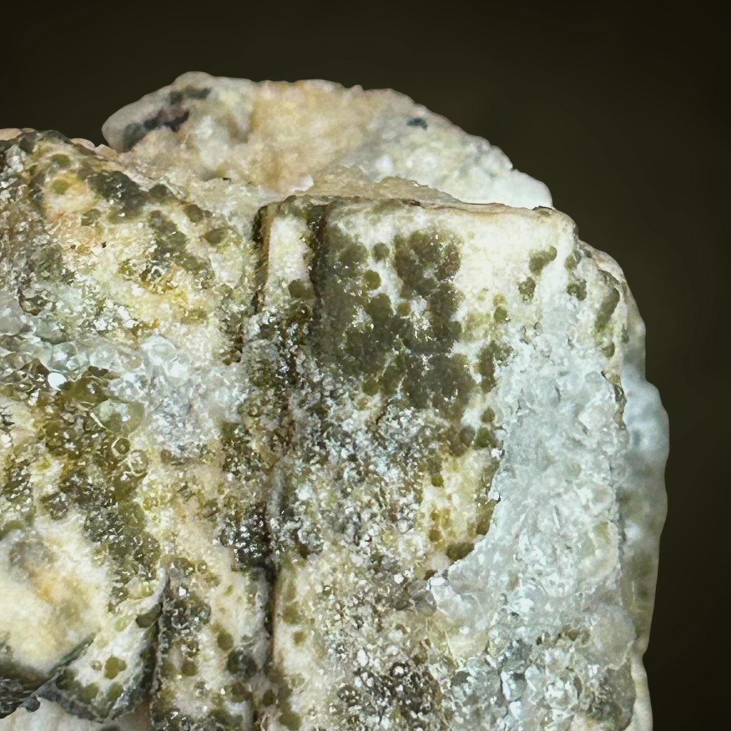 Hyalit/e, Sphaerosiderit/e, Orthoclas/e - Erongo, Namibia