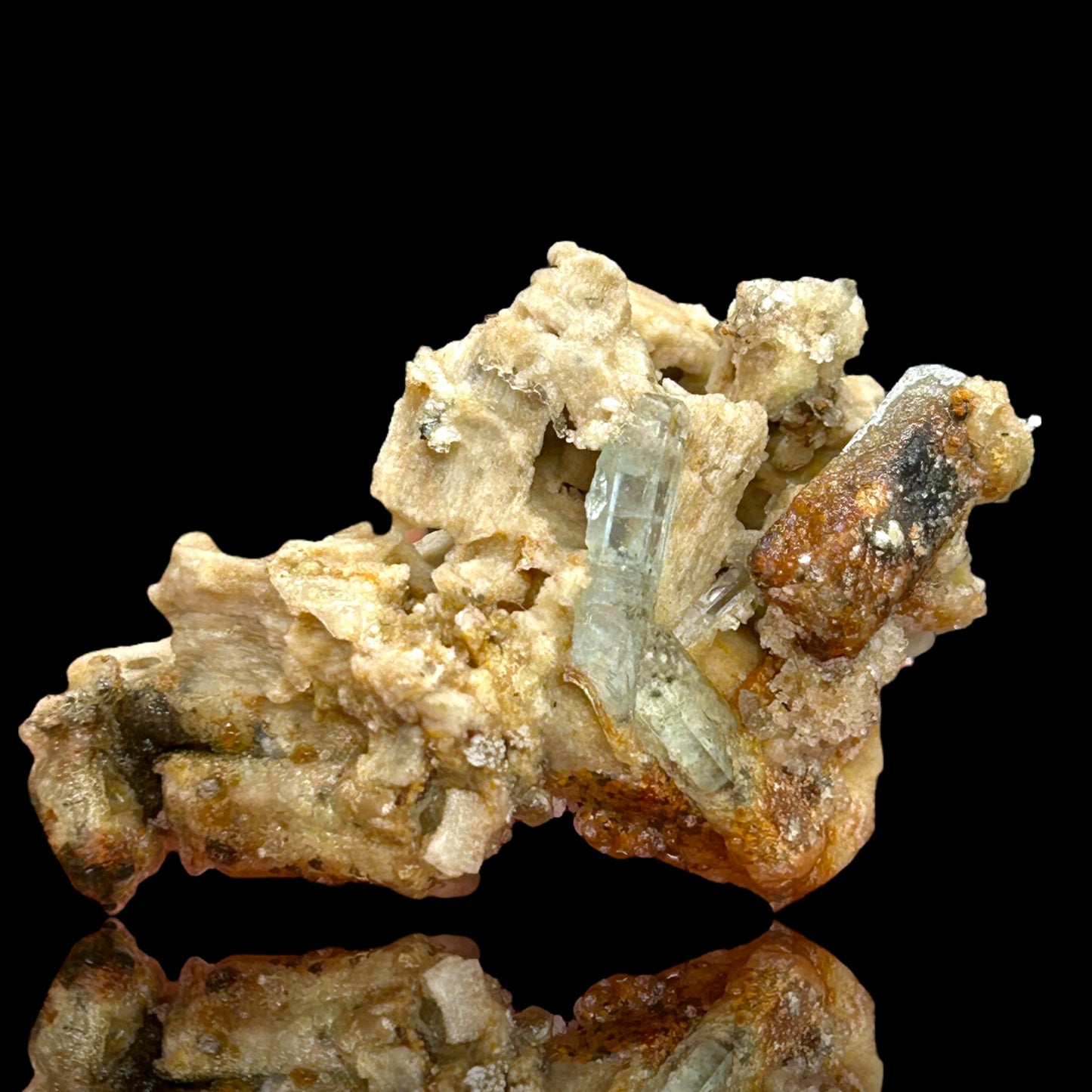 Hyalit, Aquamarin, Orthoklas - Erongo, Namibia
