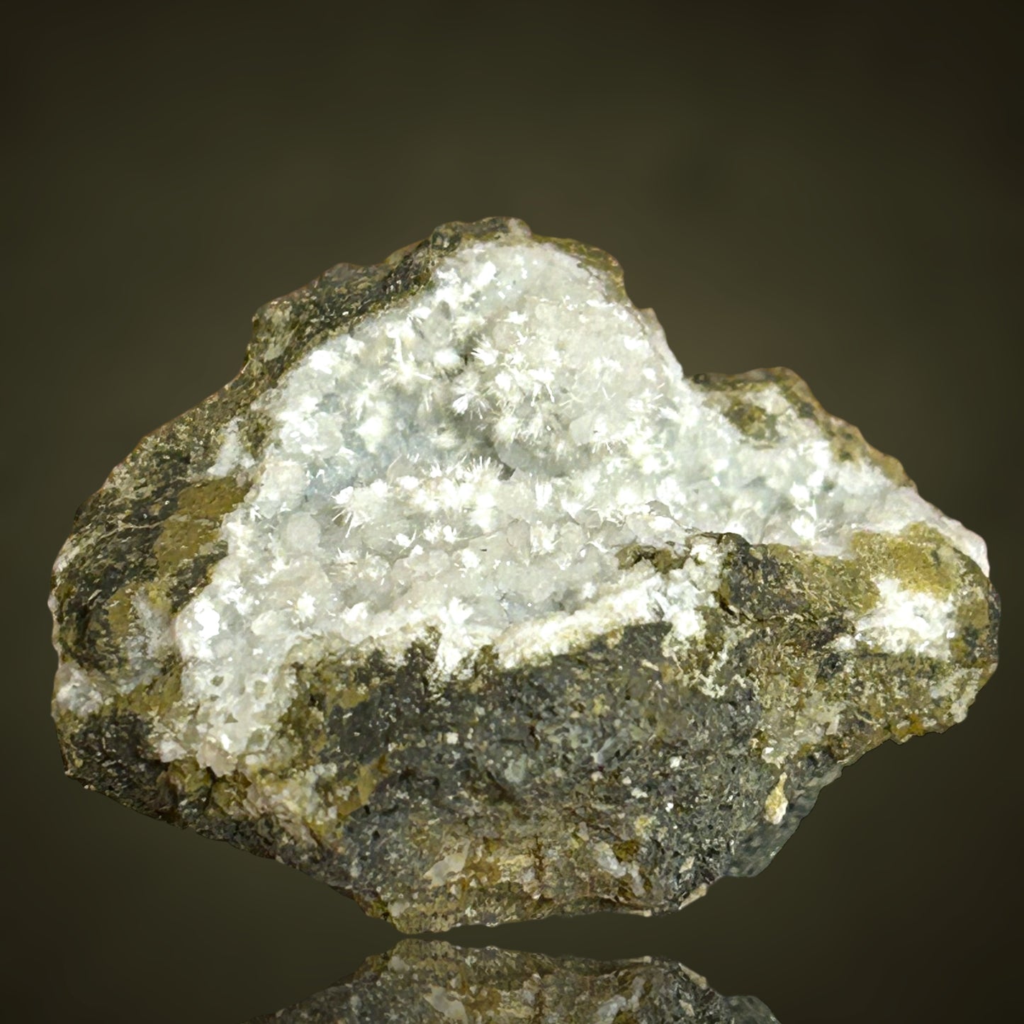 Natrolith, Phillipsit – Hegau, Deutschland