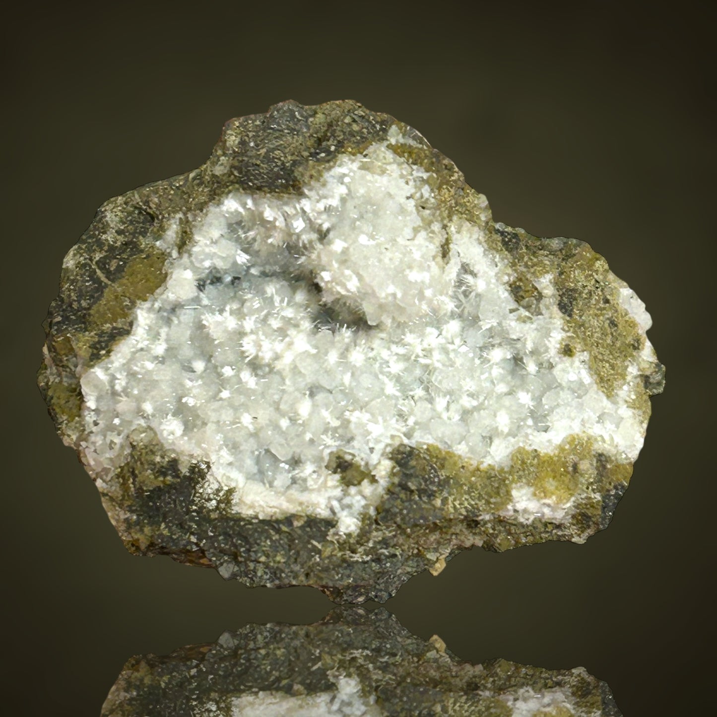 Natrolith, Phillipsit – Hegau, Deutschland