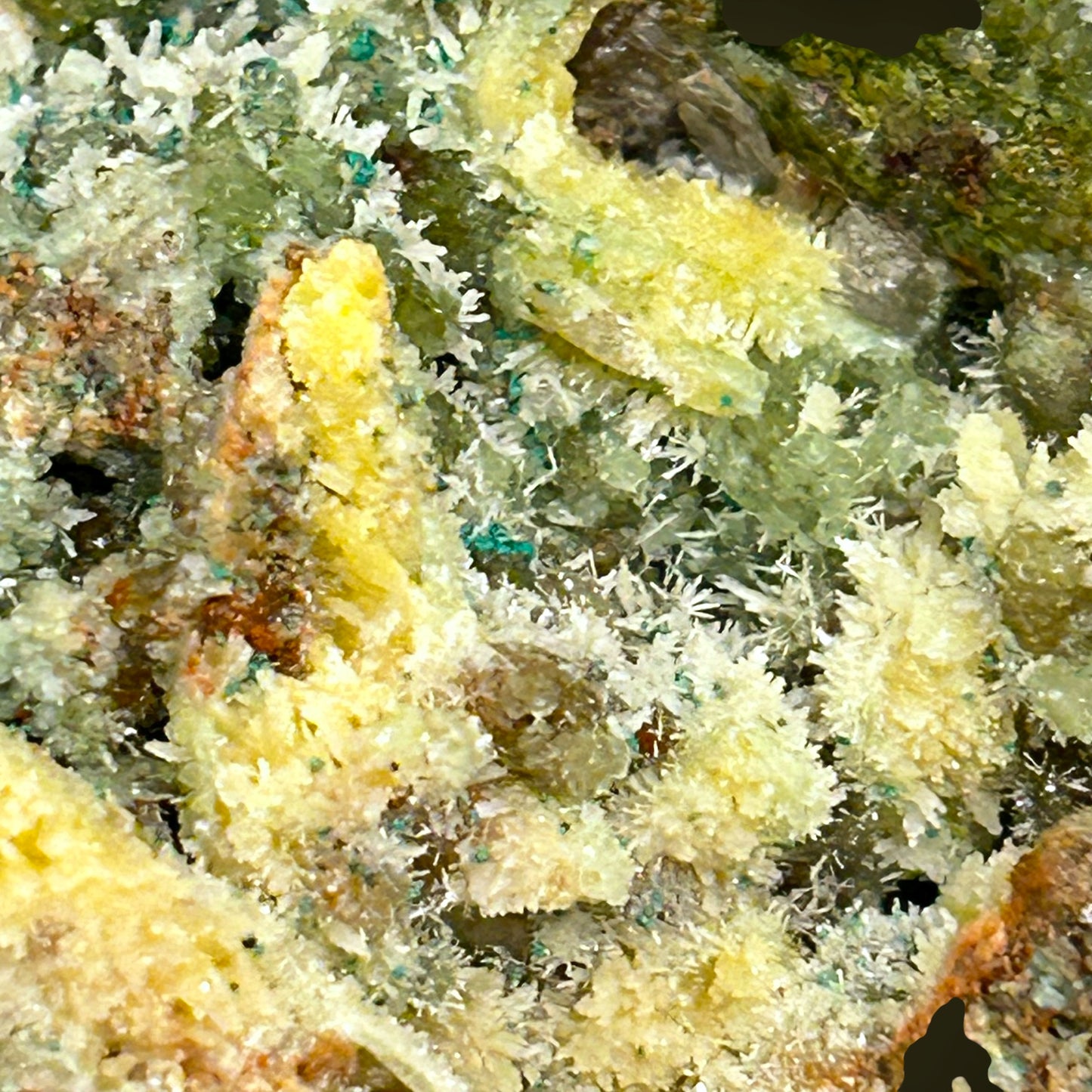 Grüner Smithsonit, Mimetesit, Malachit – Tsumeb, Namibia