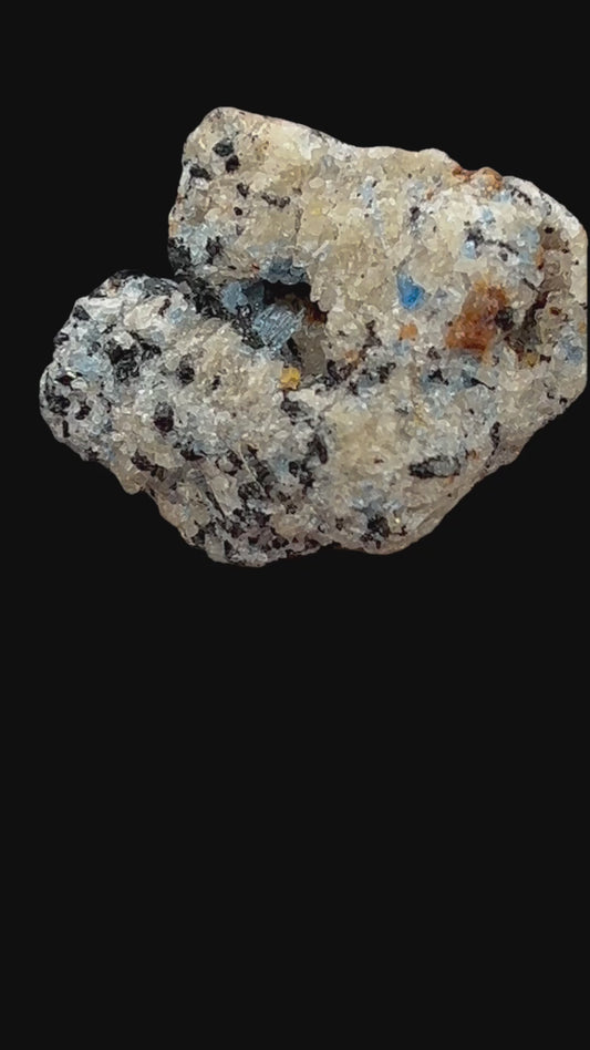 Hauyn xx/Hauyne xls on matrix rock - Eifel mts, Germany